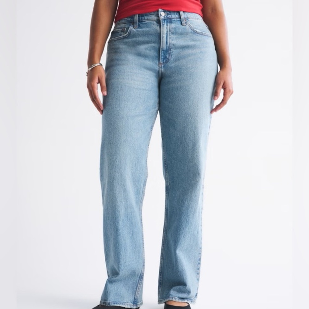 ABERCROMBIE CURVE LOVE LOW RISE BAGGY JEAN